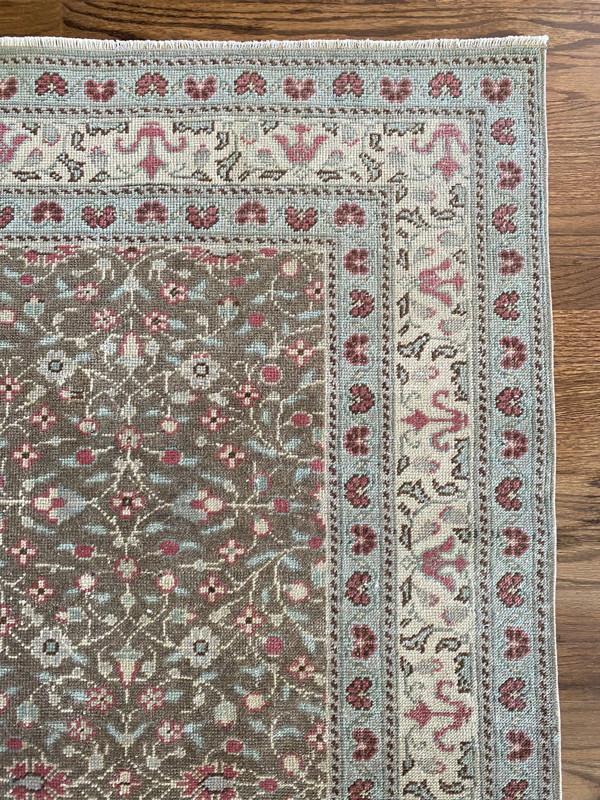 Vintage Kayseri Wool Rug 4’10”x7’3” – Hand-Knotted Mushroom Scatter Rug | Jillian