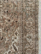 Load image into Gallery viewer, Marci 7’11.5 x 10’11 (8 x 11)
