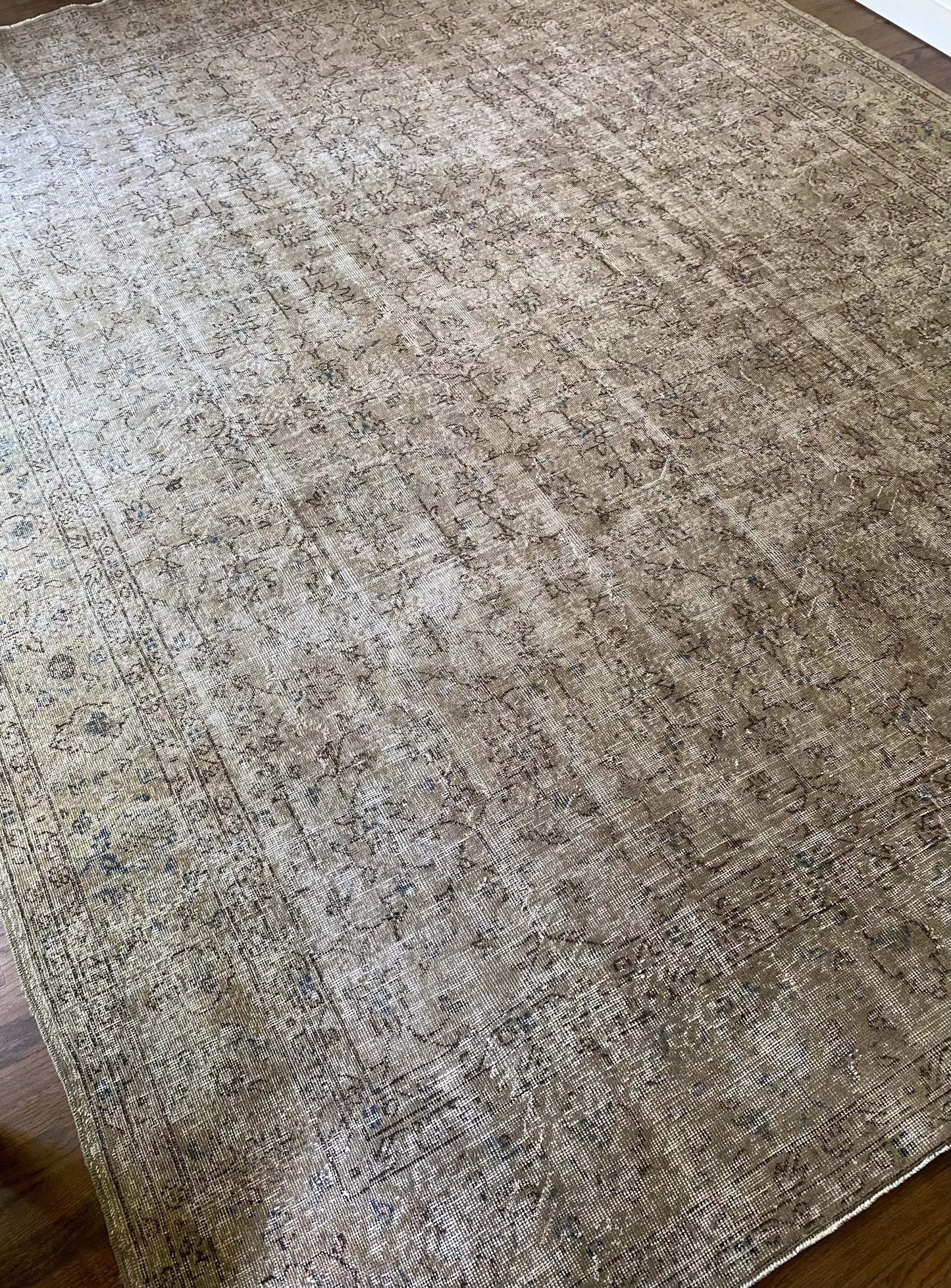 Vintage Turkish Wool Area Rug 9’10”x12’9.5” – Hand-Knotted Neutral Rug | Eden