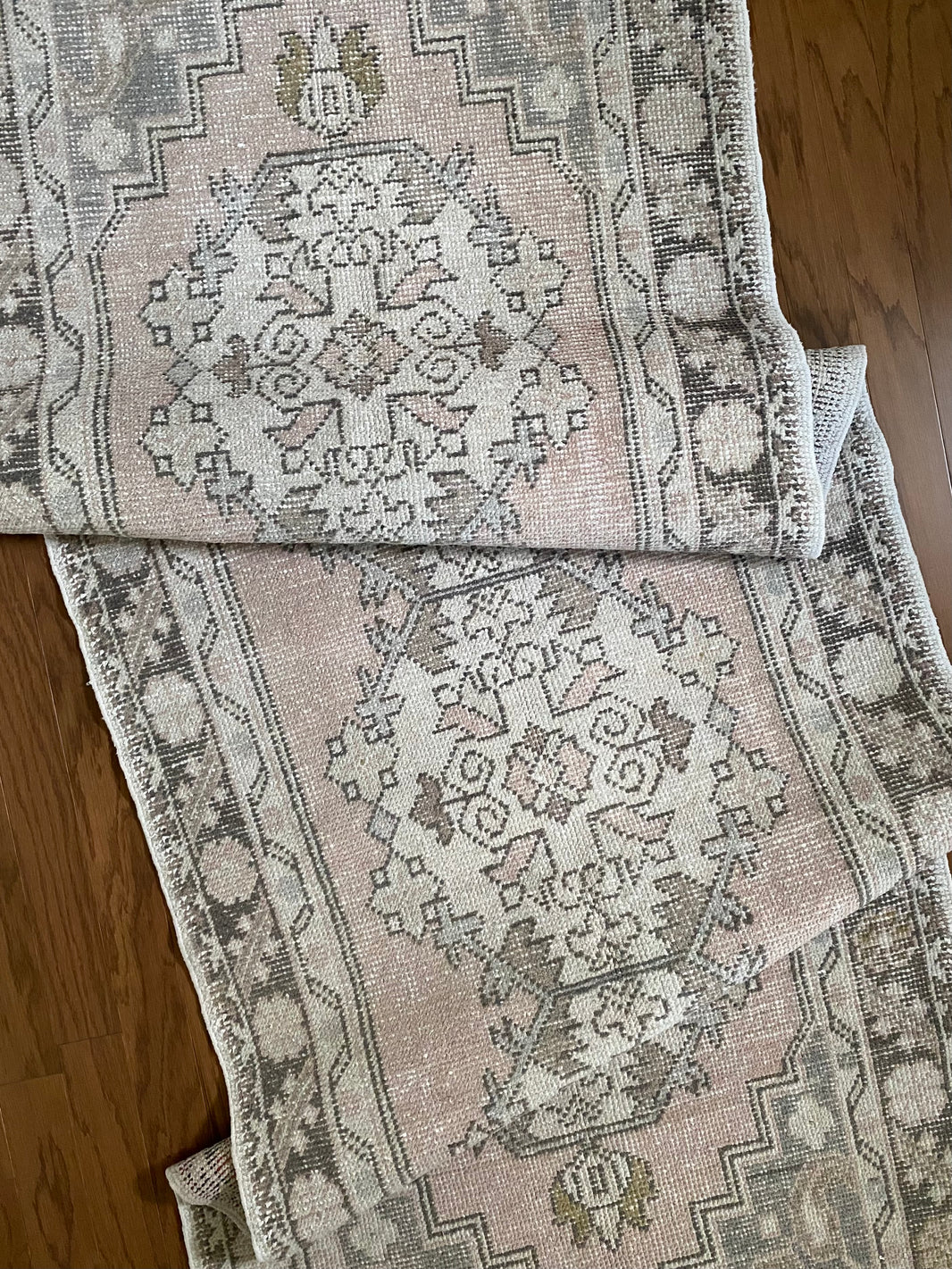 Two Sisters Rugs | Hand Knotted Wool Rugs