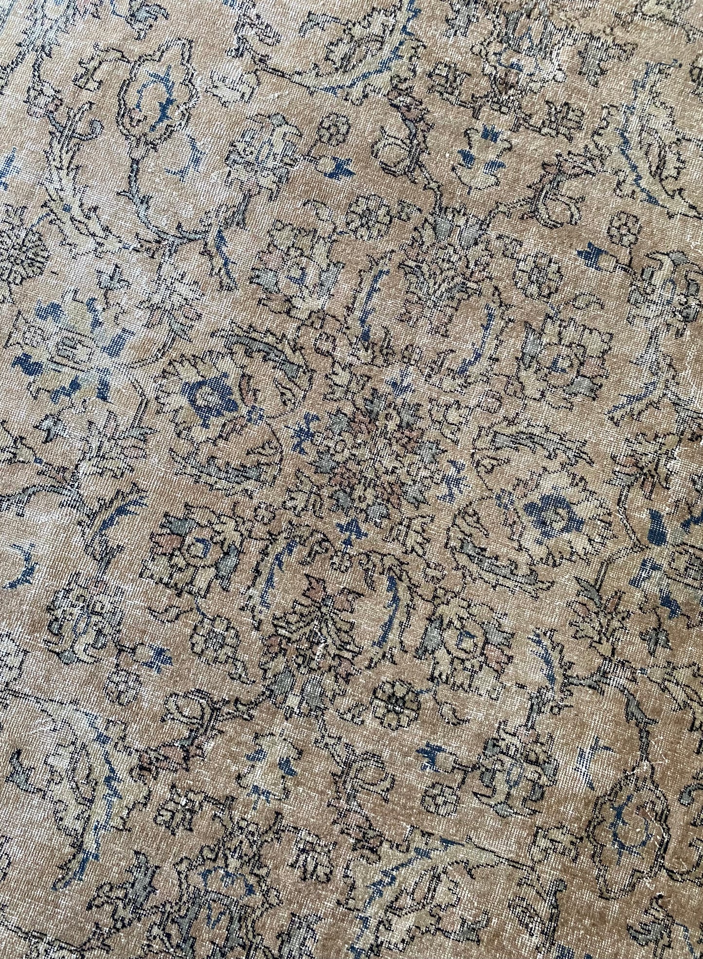 Khloe 8’7.5 x 12’2.5