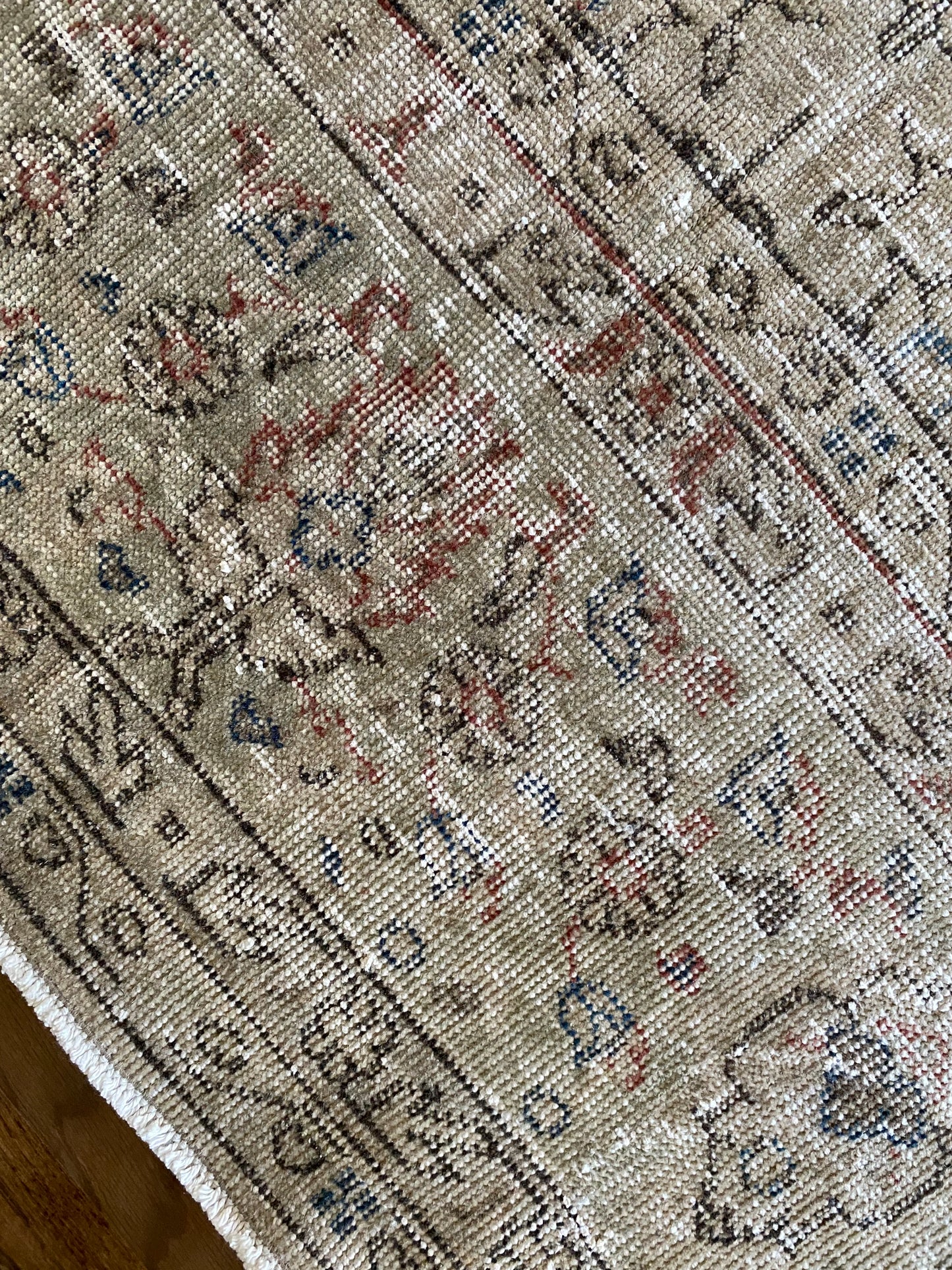 Vintage Turkish Wool Area Rug 9’10”x12’9.5” – Hand-Knotted Neutral Rug | Eden