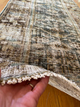 Load image into Gallery viewer, Colette 2’4 x 9’6
