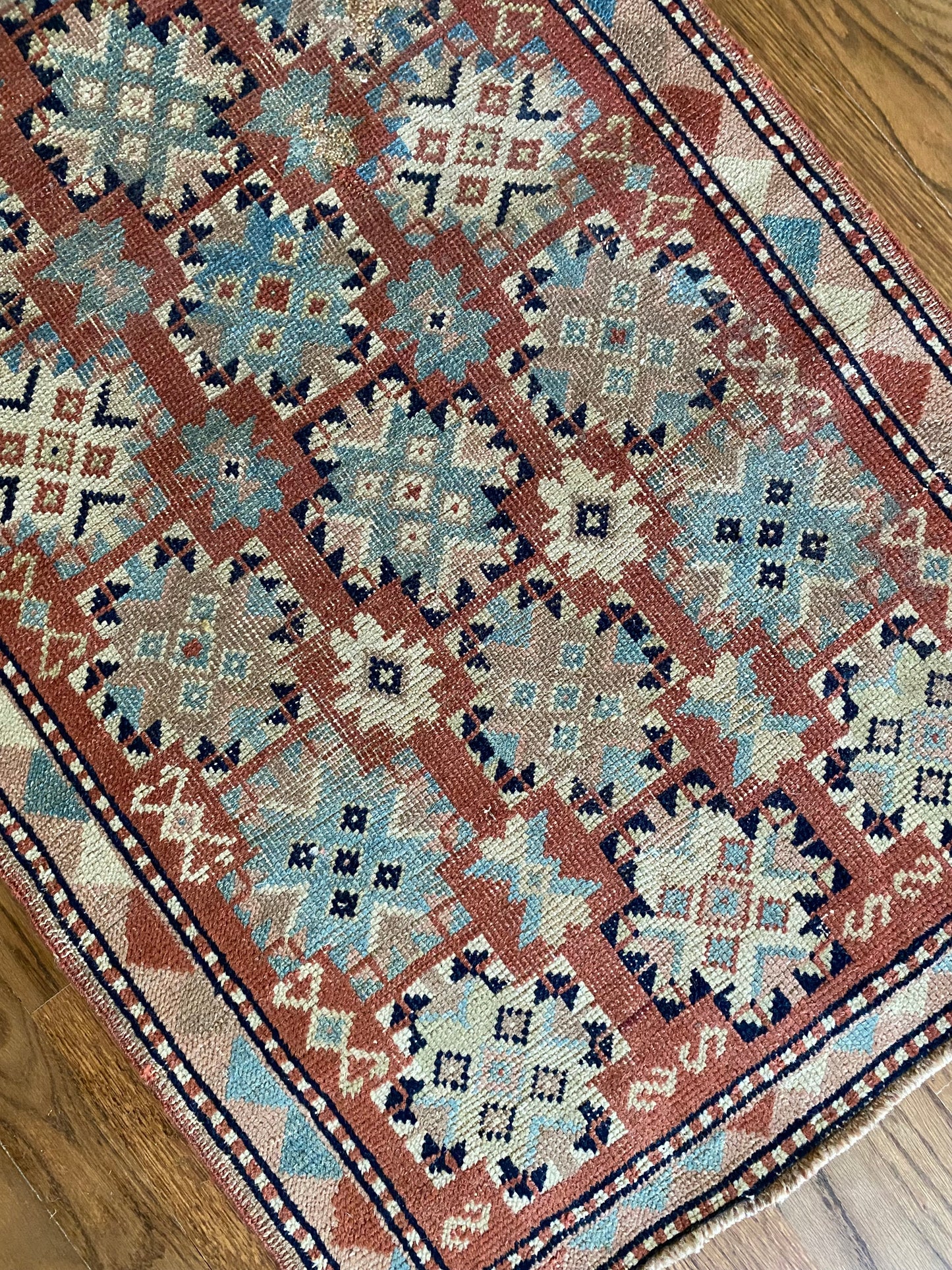 Camille 2’2 x 3’9.5