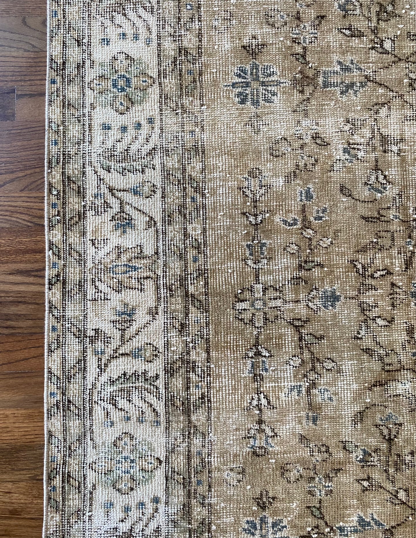 Vintage Turkish Wool Area Rug 7’9”x10’9.5” – Hand-Knotted Neutral Allover Pattern Rug | Hannah