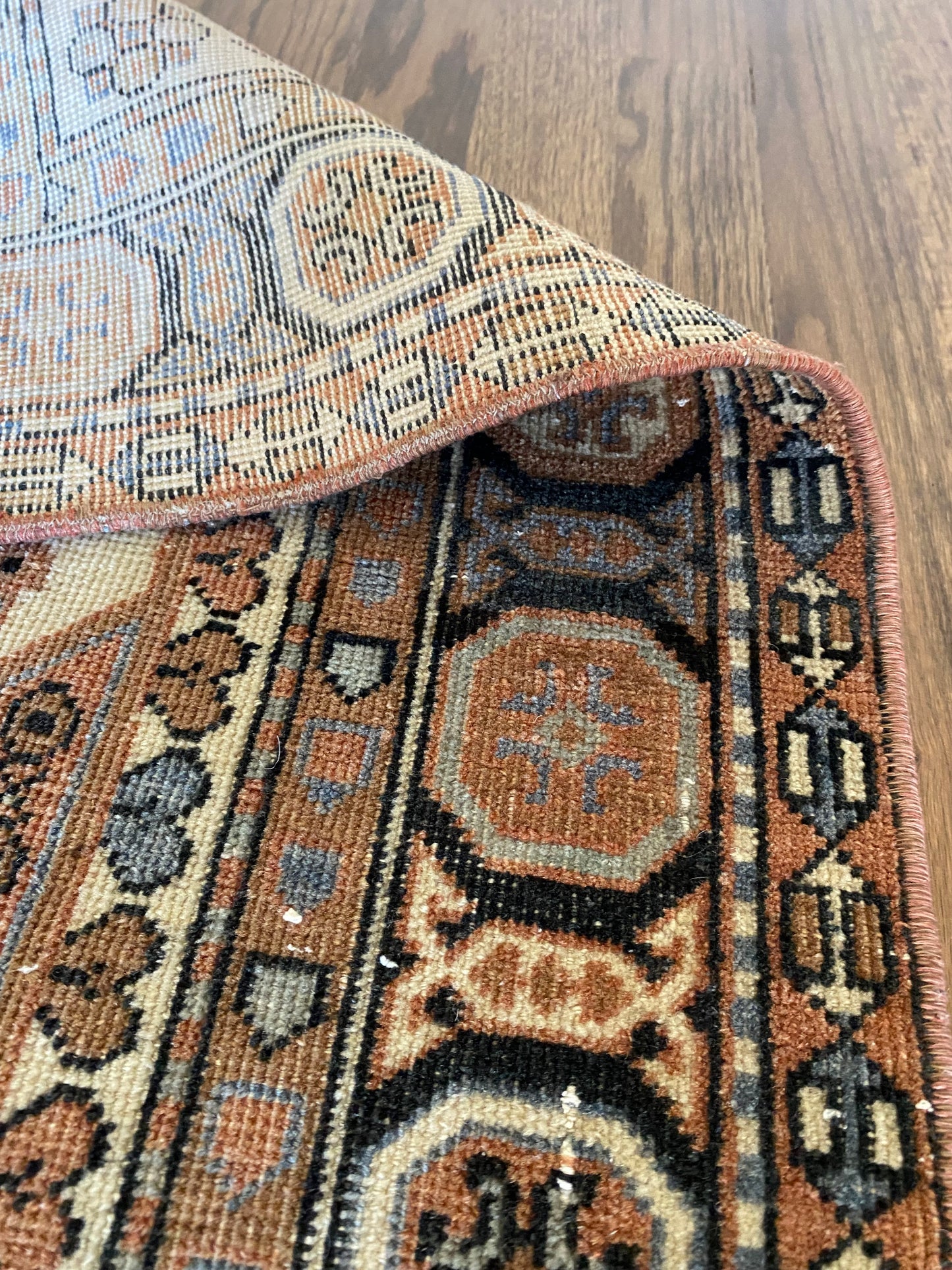 Beatrice 2’9.5 x 5’9