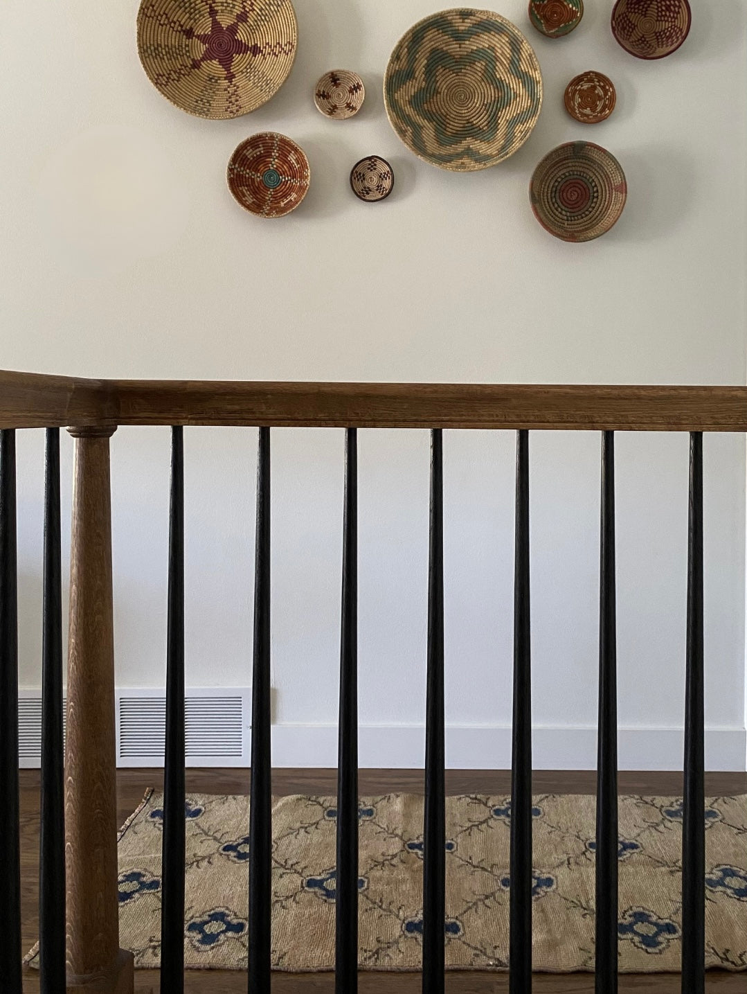 Vivian 2’ x 7’5.5