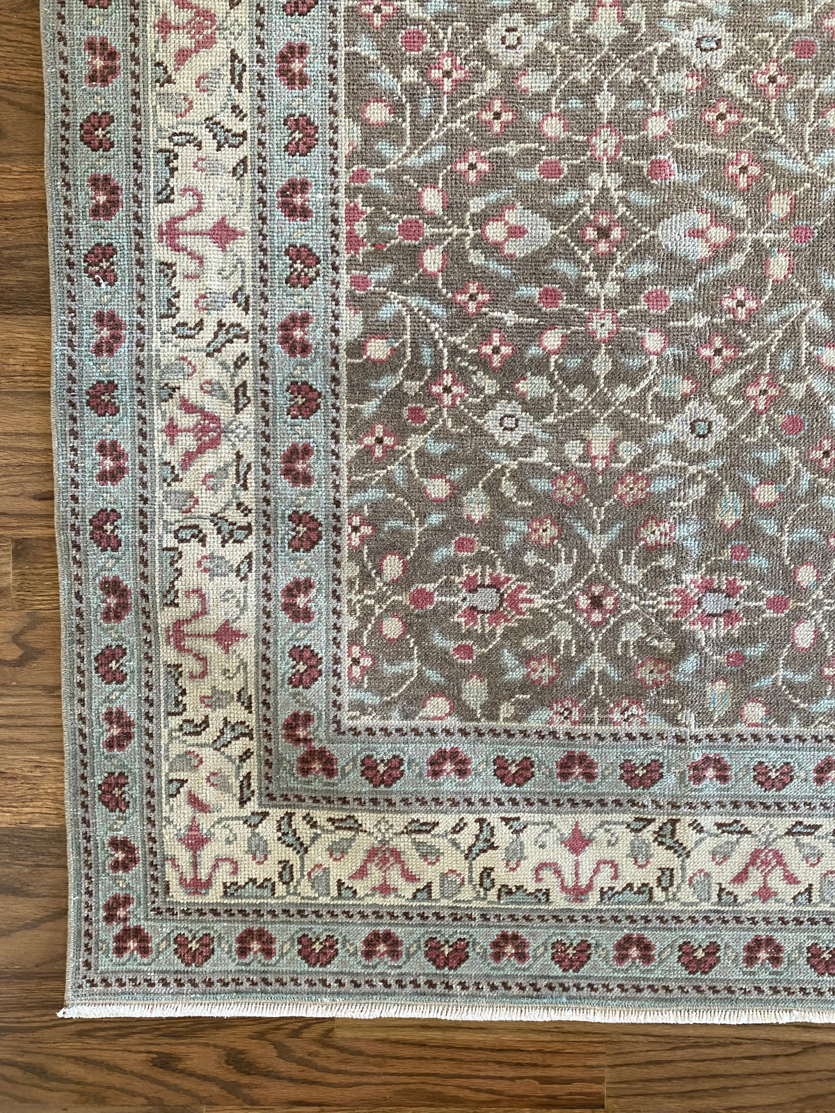 Vintage Kayseri Wool Rug 4’10”x7’3” – Hand-Knotted Mushroom Scatter Rug | Jillian