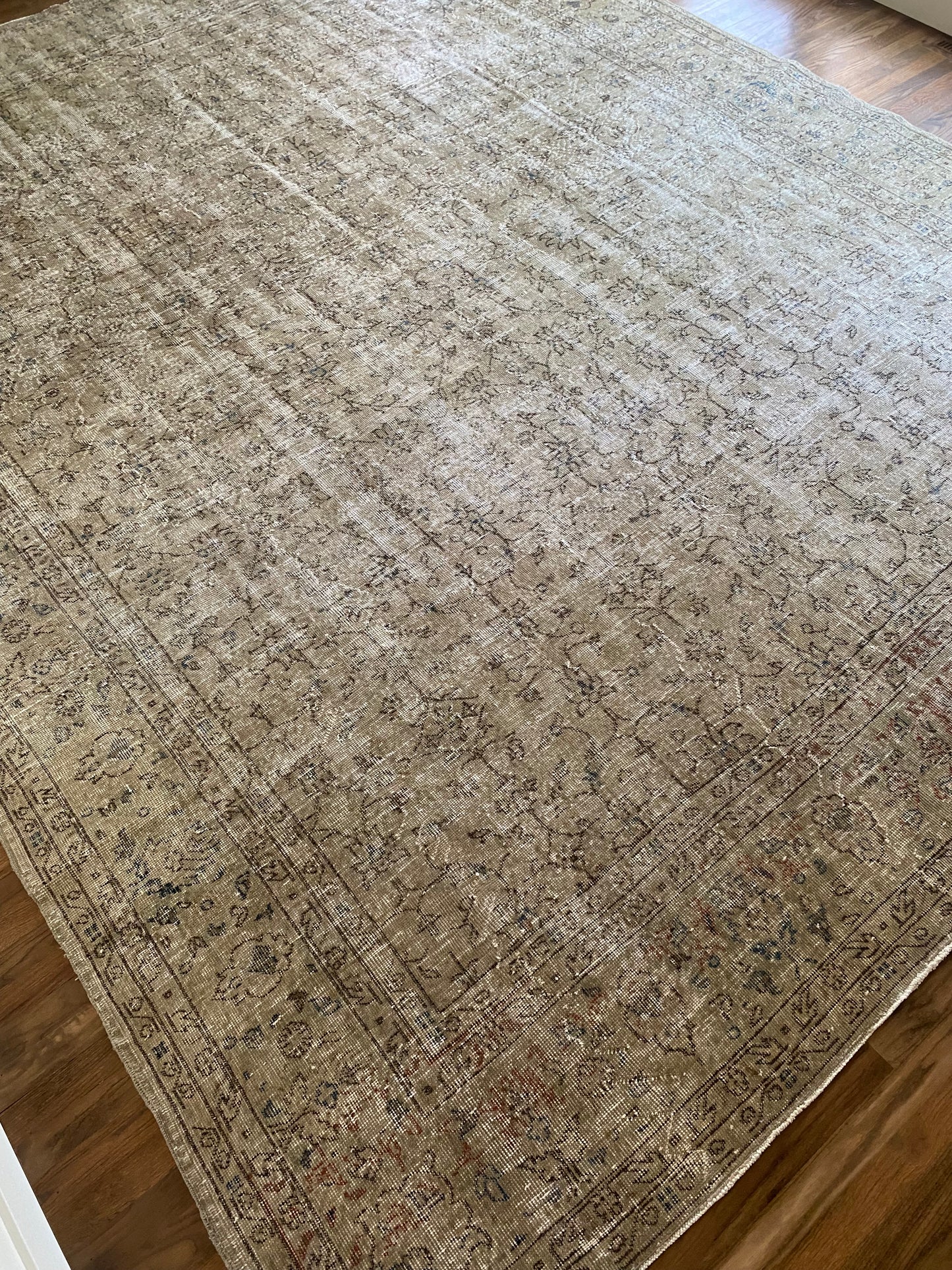 Vintage Turkish Wool Area Rug 9’10”x12’9.5” – Hand-Knotted Neutral Rug | Eden
