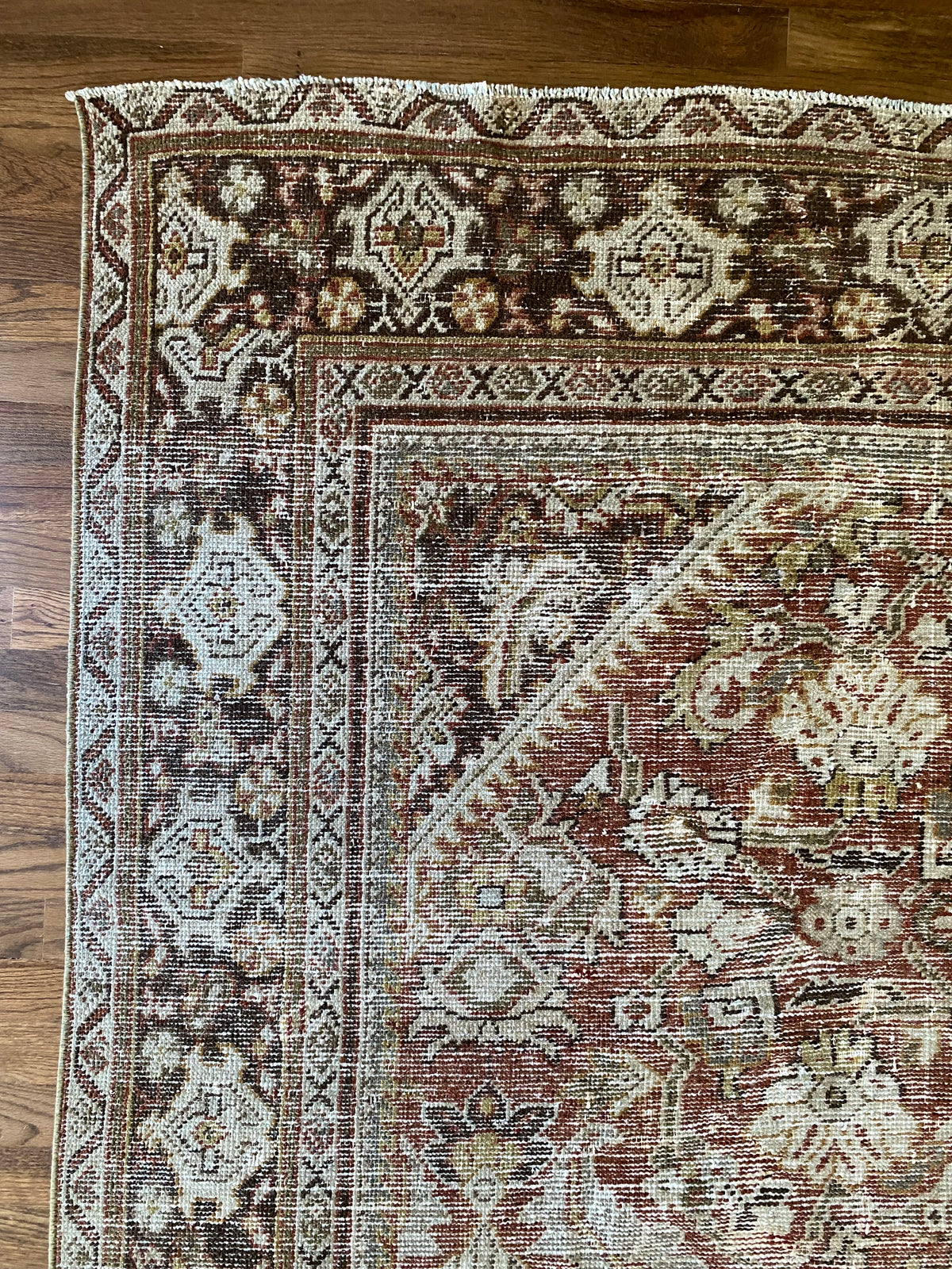 Antique Mahal Wool Area Rug 6’11x10’2” – Hand-Knotted Red Rug | Emre
