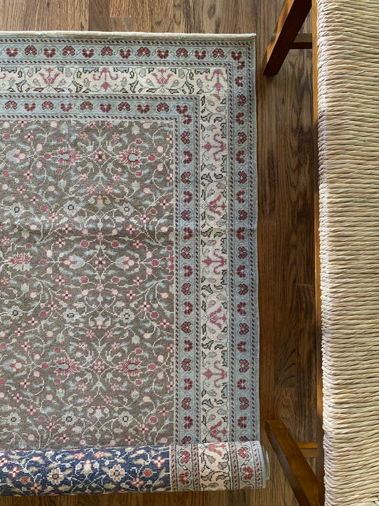 Vintage Kayseri Wool Rug 4’10”x7’3” – Hand-Knotted Mushroom Scatter Rug | Jillian