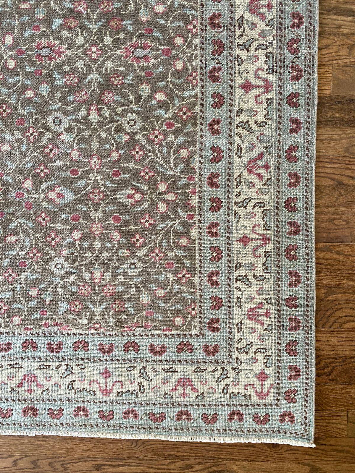 Vintage Kayseri Wool Rug 4’10”x7’3” – Hand-Knotted Mushroom Scatter Rug | Jillian