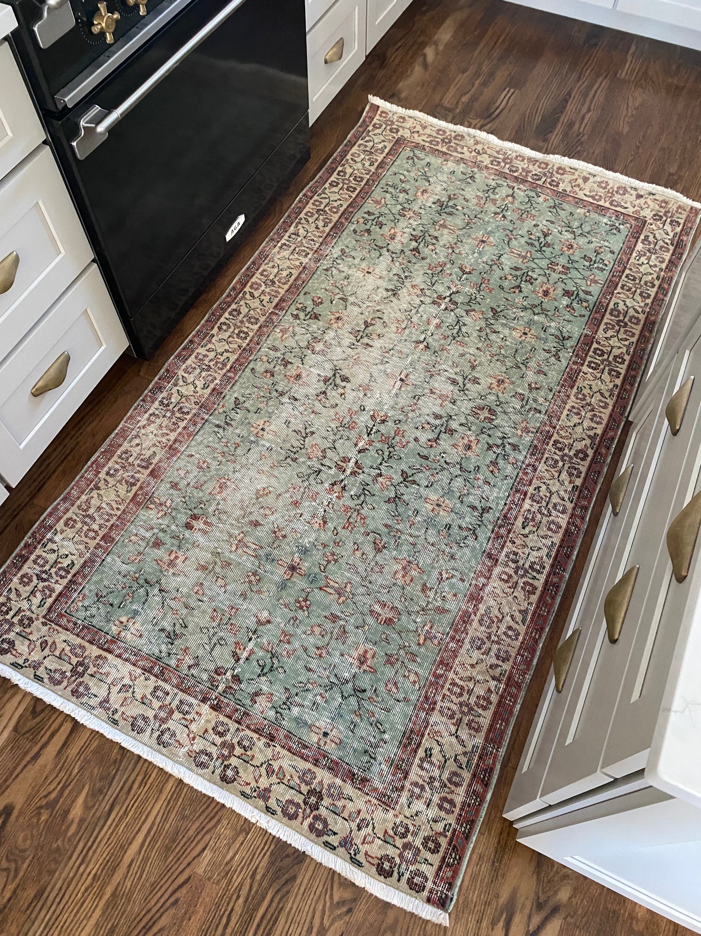 Emery 3’9 x 6’11