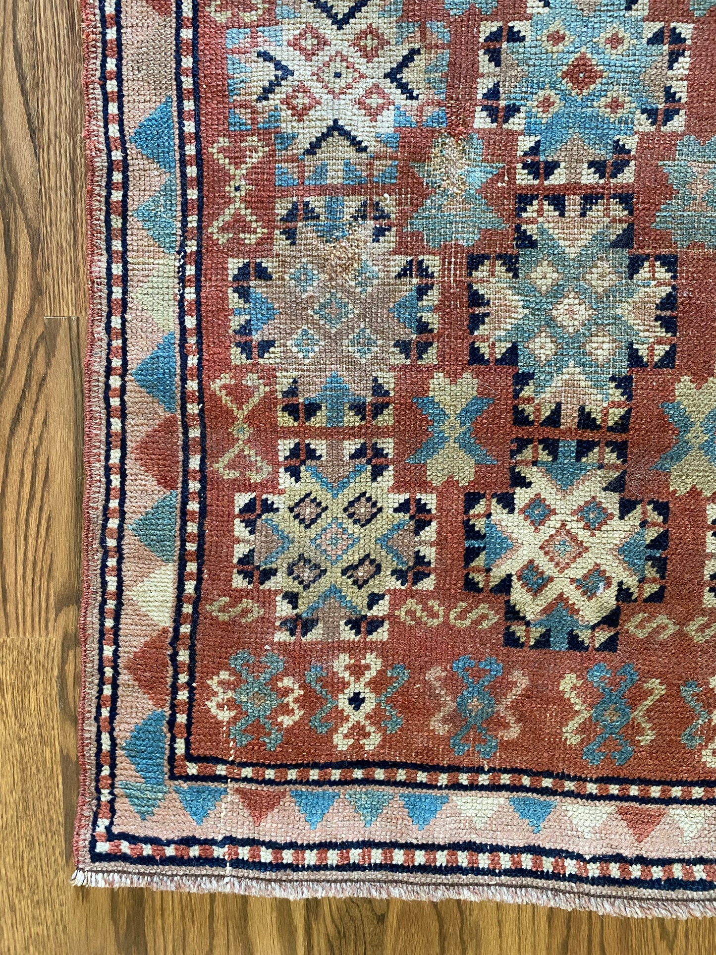 Camille 2’2 x 3’9.5