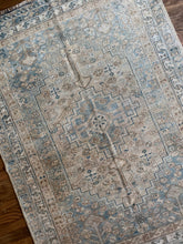 Load image into Gallery viewer, Felicity 3’9 x 5’4
