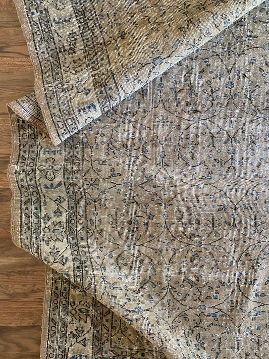 Vintage Turkish Wool Area Rug 7’11’x10’8" – Hand-Knotted Neutral Rug | Collins