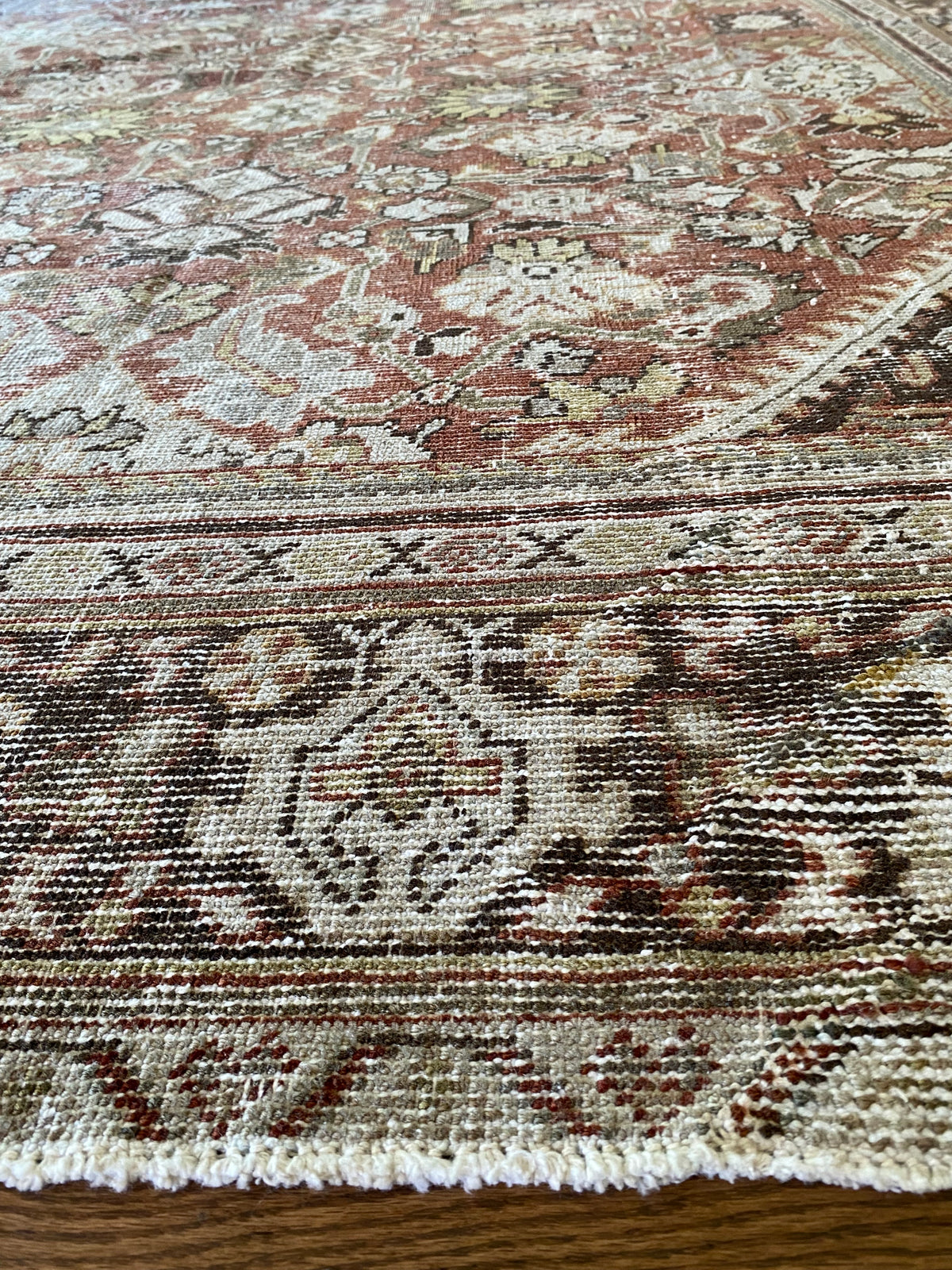 Antique Mahal Wool Area Rug 6’11x10’2” – Hand-Knotted Red Rug | Emre