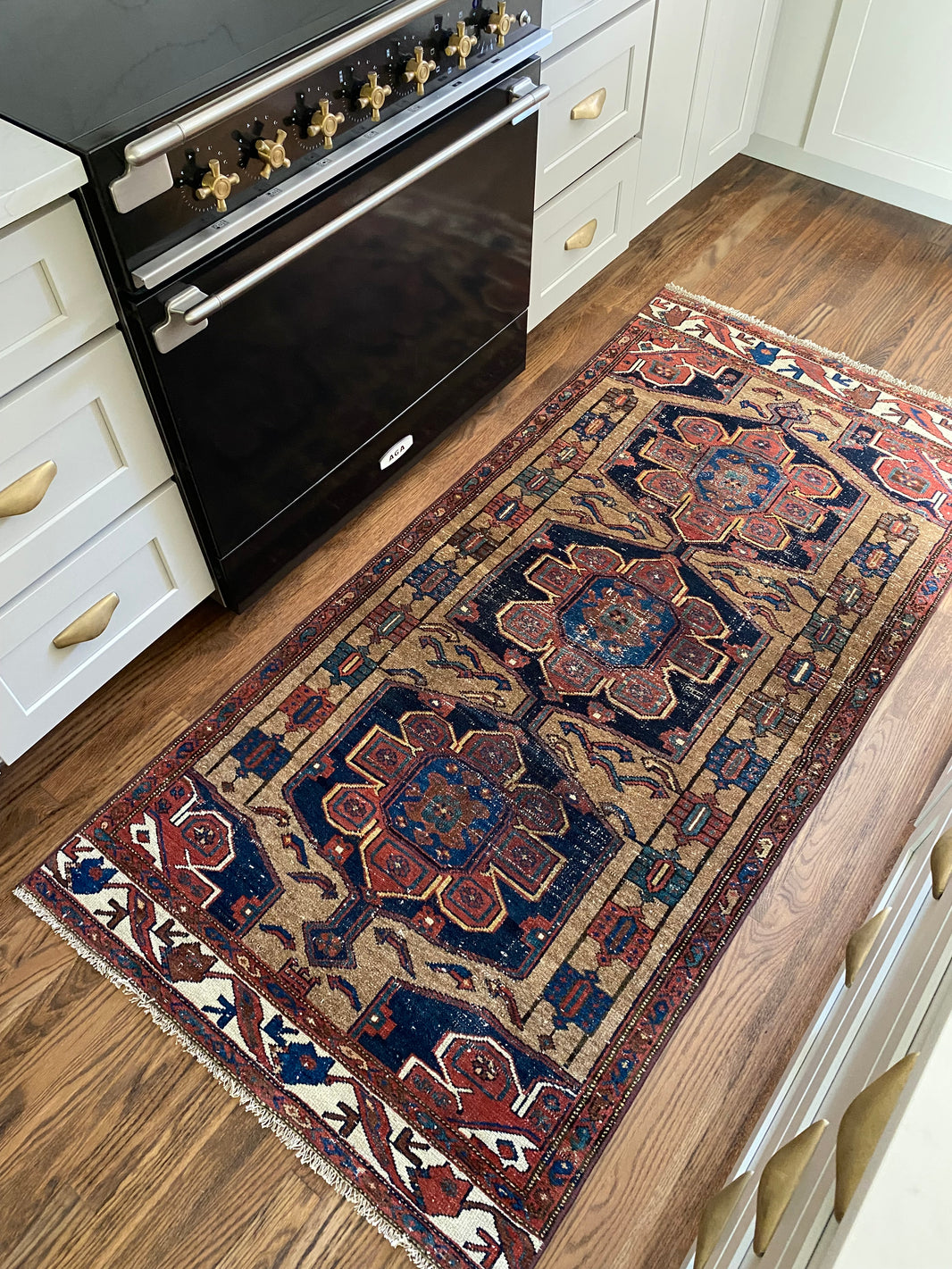 Two Sisters Rugs | Hand Knotted Wool Rugs