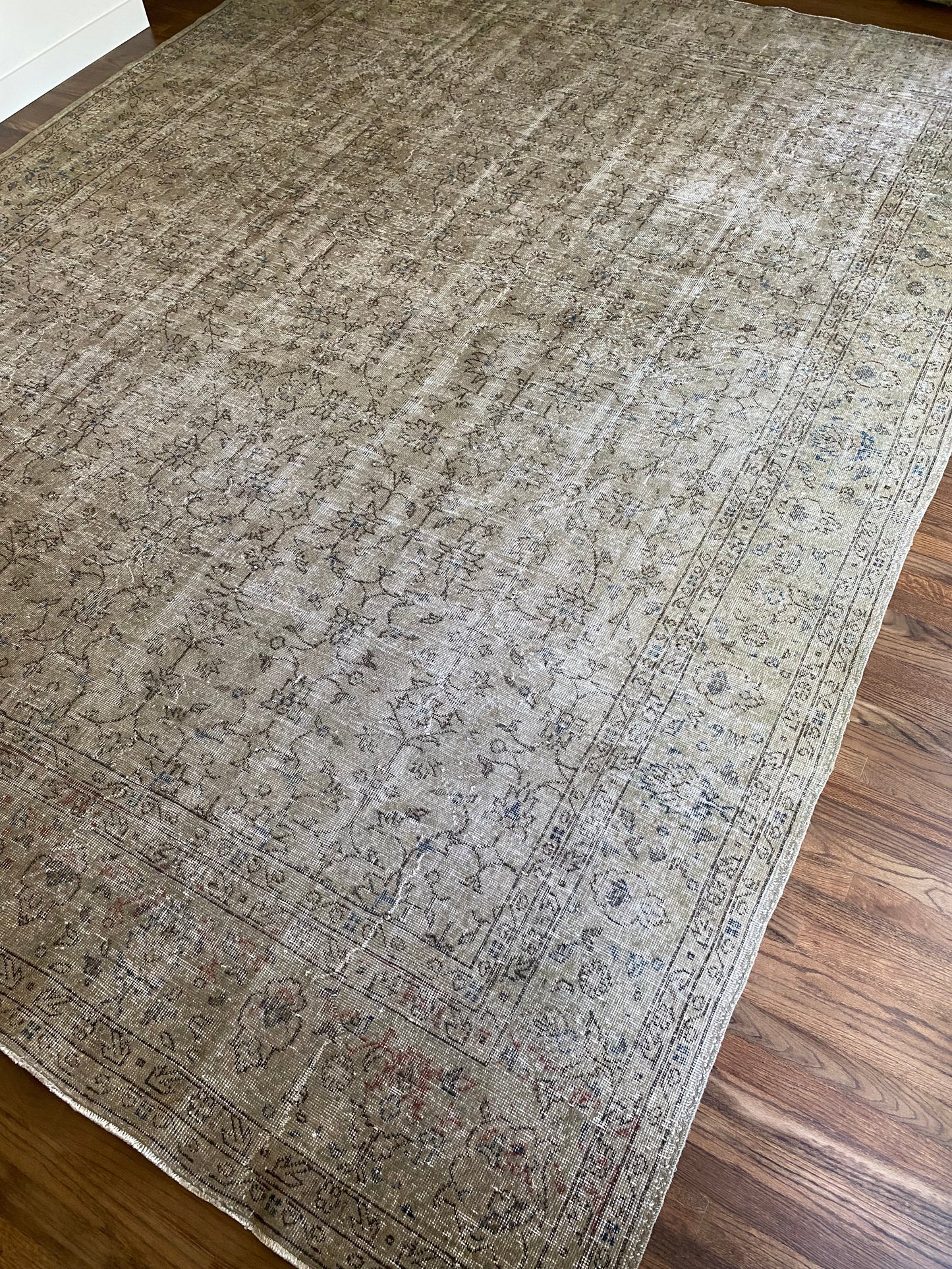 Vintage Turkish Wool Area Rug 9’10”x12’9.5” – Hand-Knotted Neutral Rug | Eden