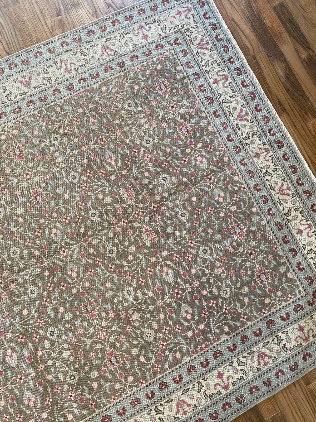 Vintage Kayseri Wool Rug 4’10”x7’3” – Hand-Knotted Mushroom Scatter Rug | Jillian