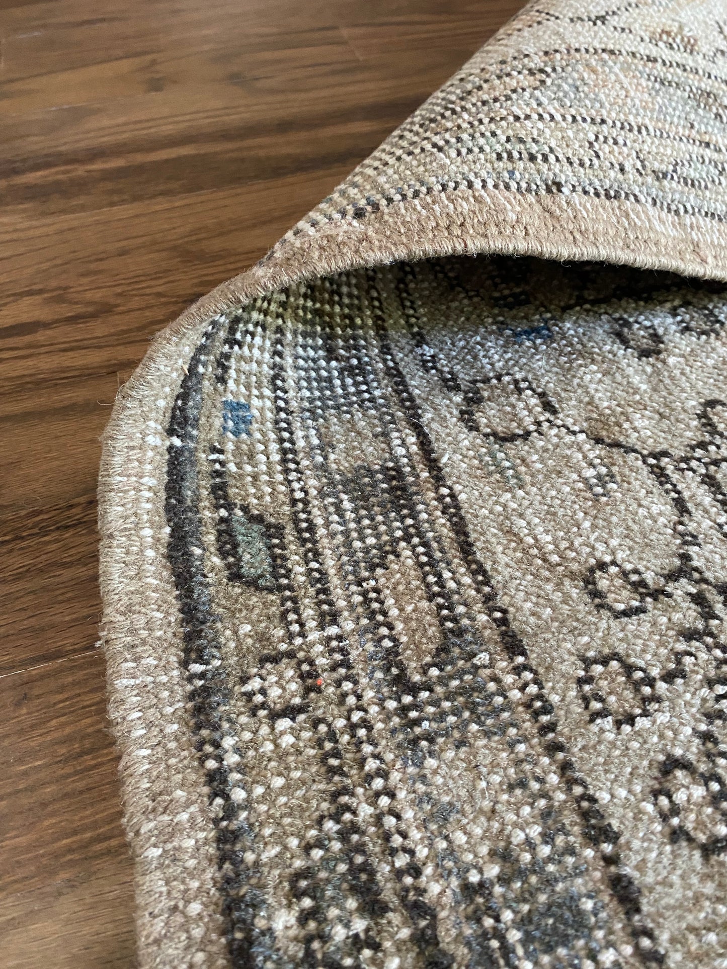 Vintage Turkish Wool Area Rug 7’7’x10’8" – Hand-Knotted Neutral & Blue Floral Rug | Cora