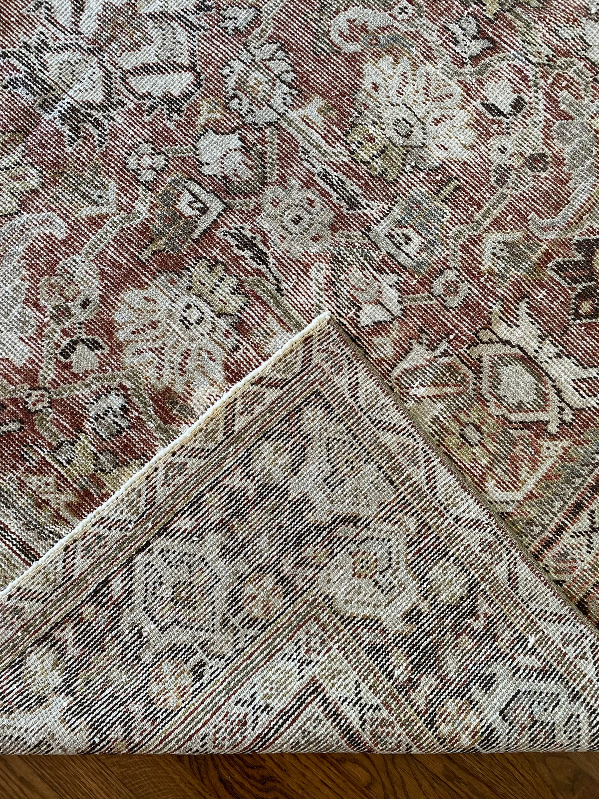 Antique Mahal Wool Area Rug 6’11x10’2” – Hand-Knotted Red Rug | Emre