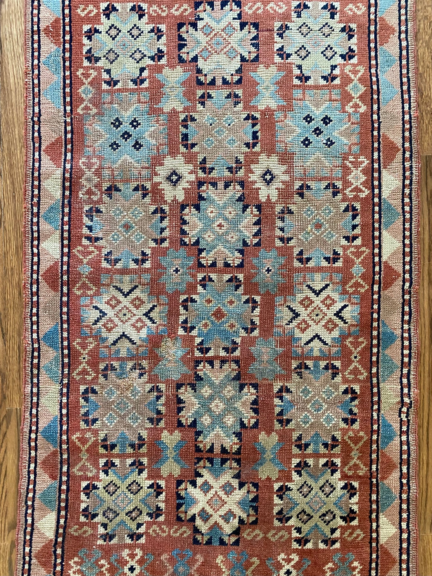 Camille 2’2 x 3’9.5