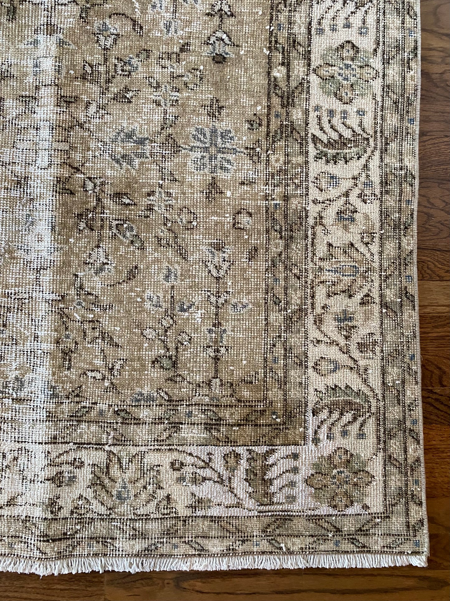 Vintage Turkish Wool Area Rug 7’9”x10’9.5” – Hand-Knotted Neutral Allover Pattern Rug | Hannah
