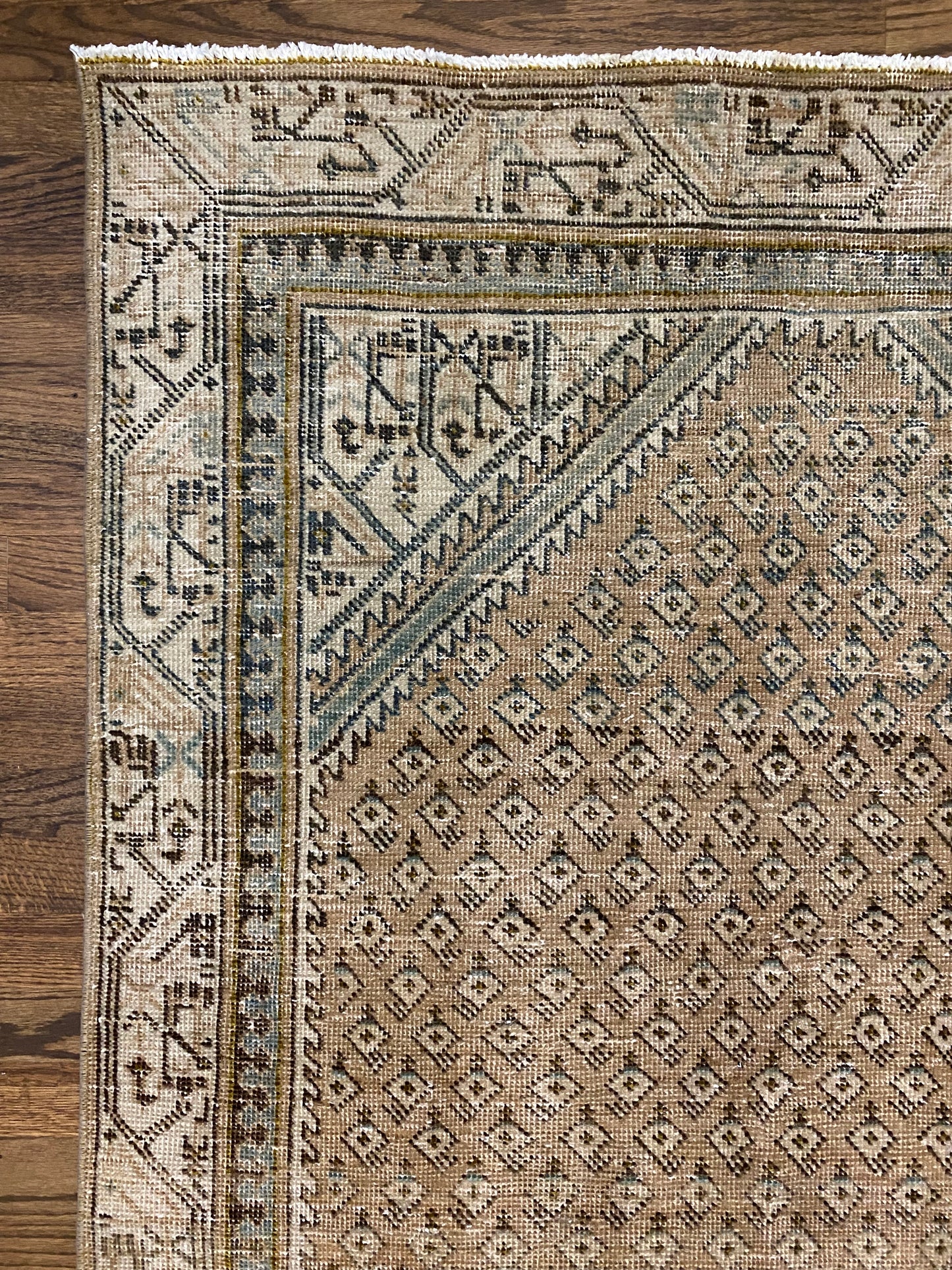 Suki 3’6 x 10’3