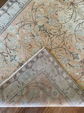 Load image into Gallery viewer, Alison 2’9.5 x 5’10.5
