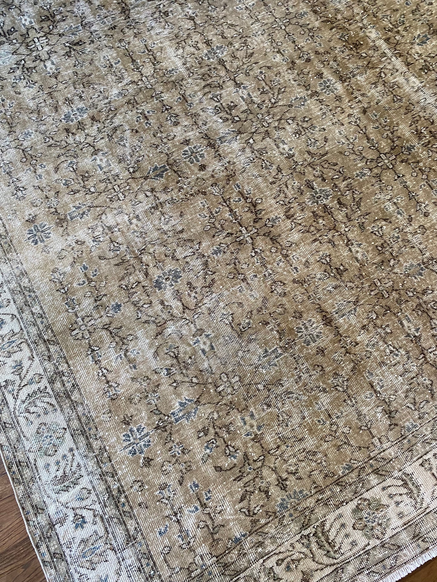 Vintage Turkish Wool Area Rug 7’9”x10’9.5” – Hand-Knotted Neutral Allover Pattern Rug | Hannah