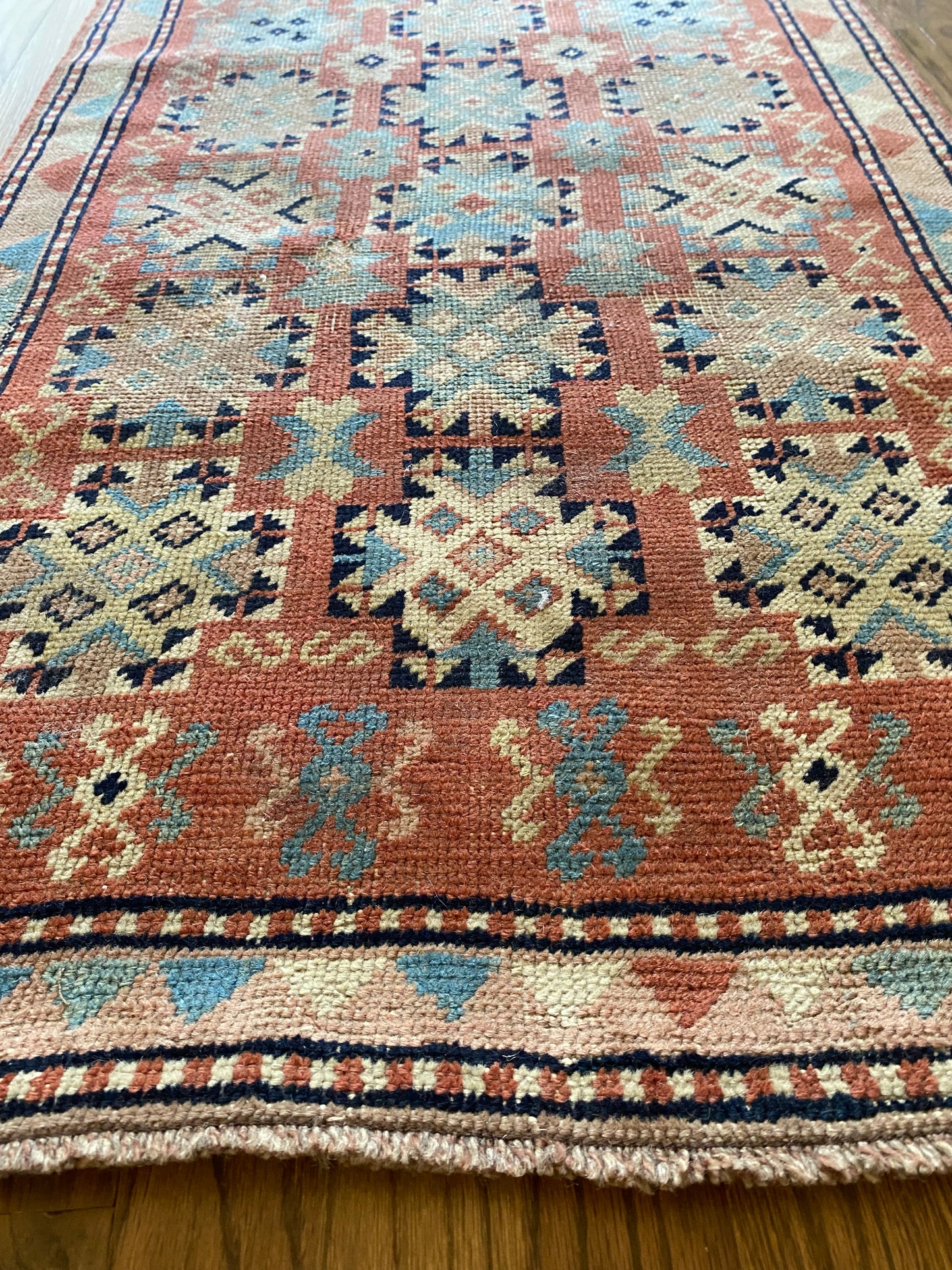 Camille 2’2 x 3’9.5