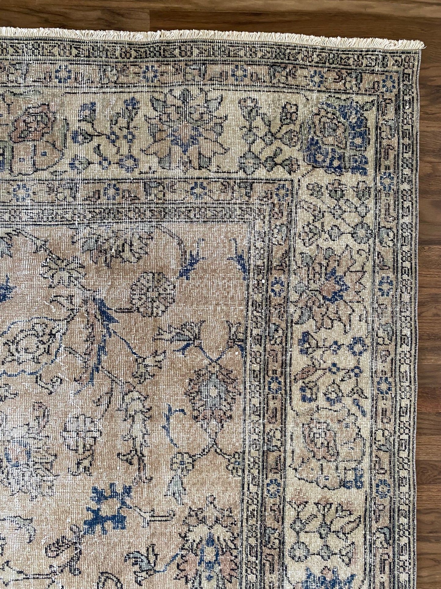 Khloe 8’7.5 x 12’2.5