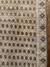 Load image into Gallery viewer, Suzy 2’9 x 4’11
