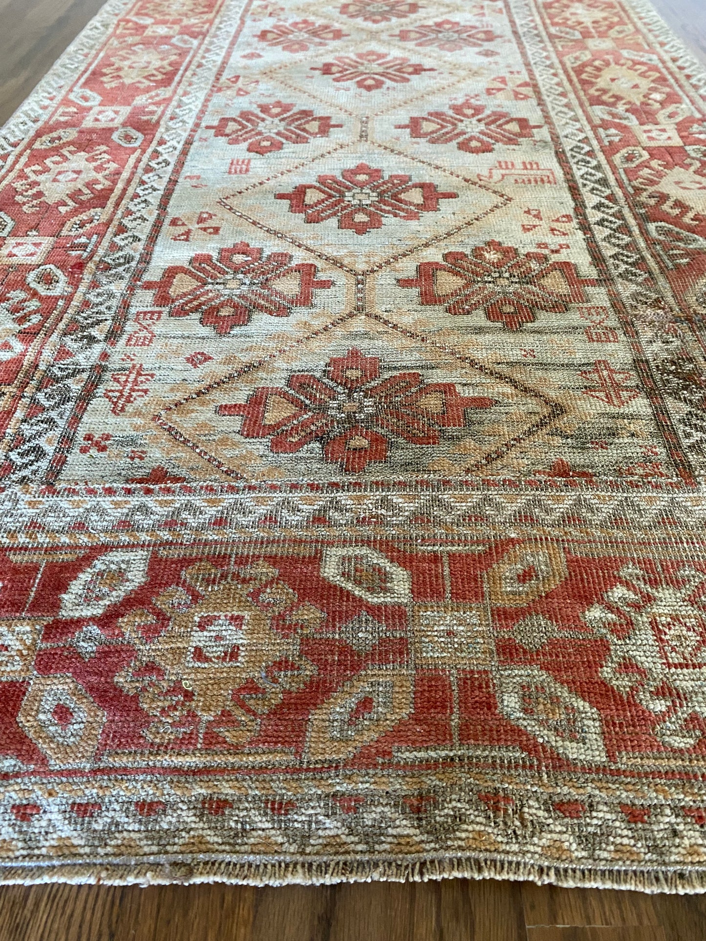 Odette 2’10 x 5’9