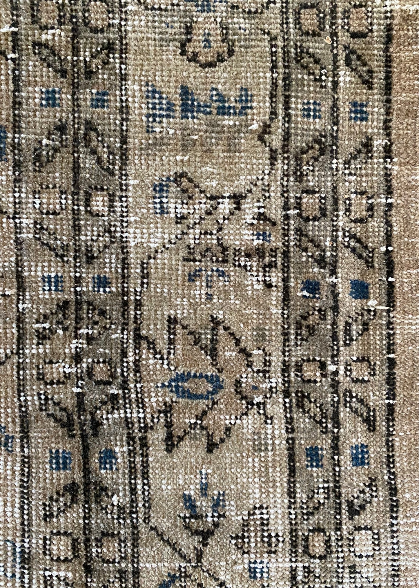 Vintage Turkish Wool Area Rug 7’11’x10’8" – Hand-Knotted Neutral Rug | Collins