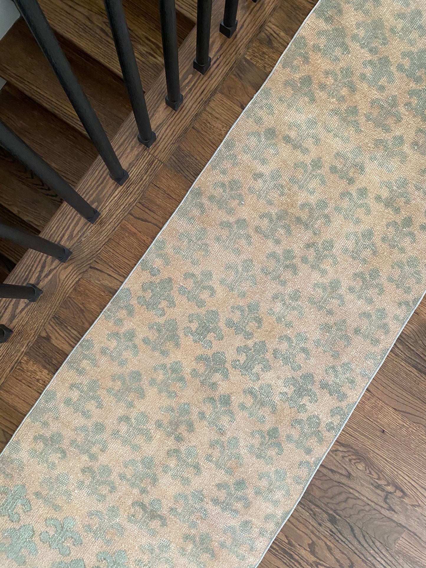 Vintage Turkish Wool Runner 2’2.5 x 8’10 – Hand-Knotted Peach & Sea Foam Green Runner | Lucia