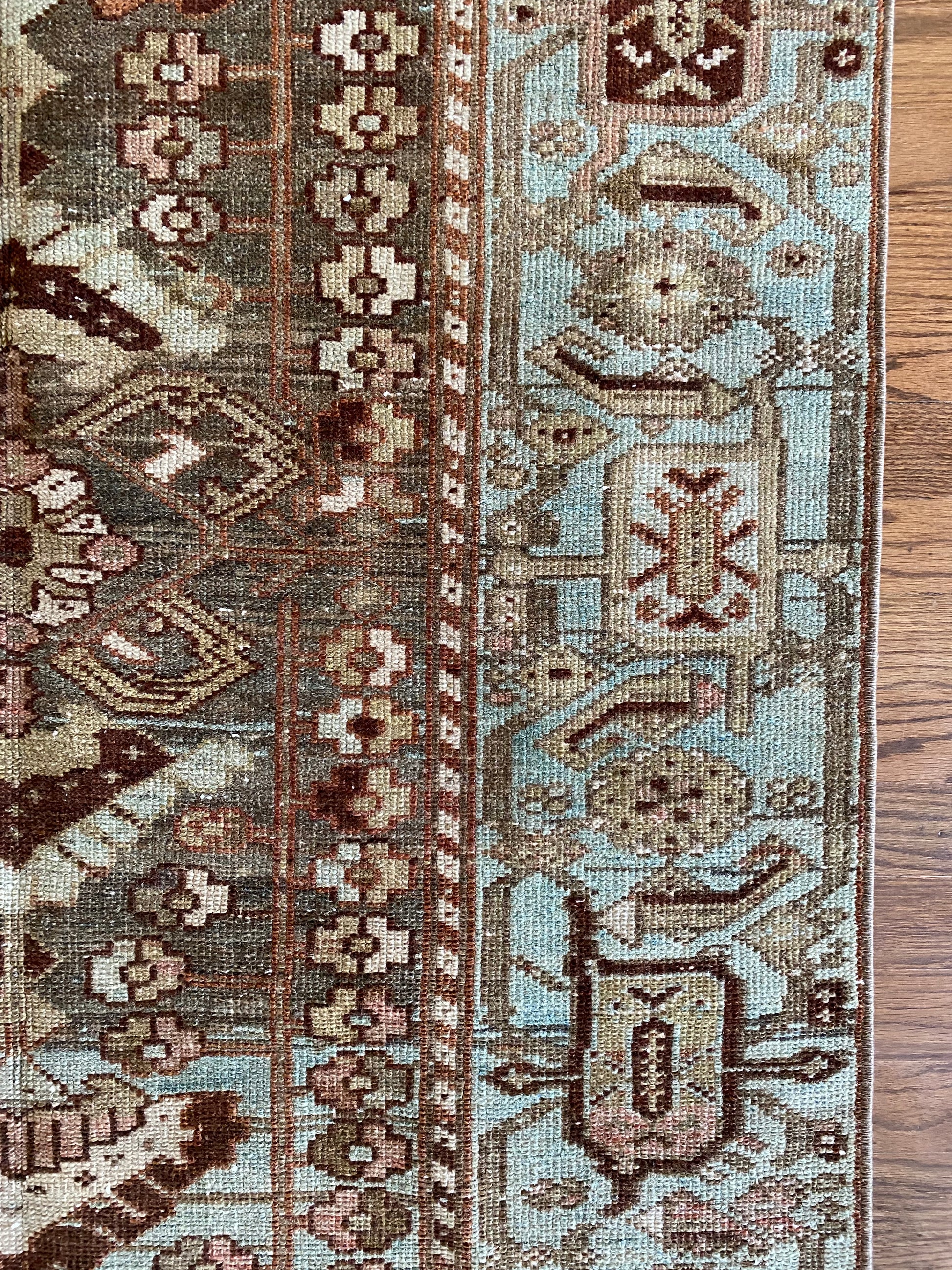 Vintage wool runner border detail rich pattern