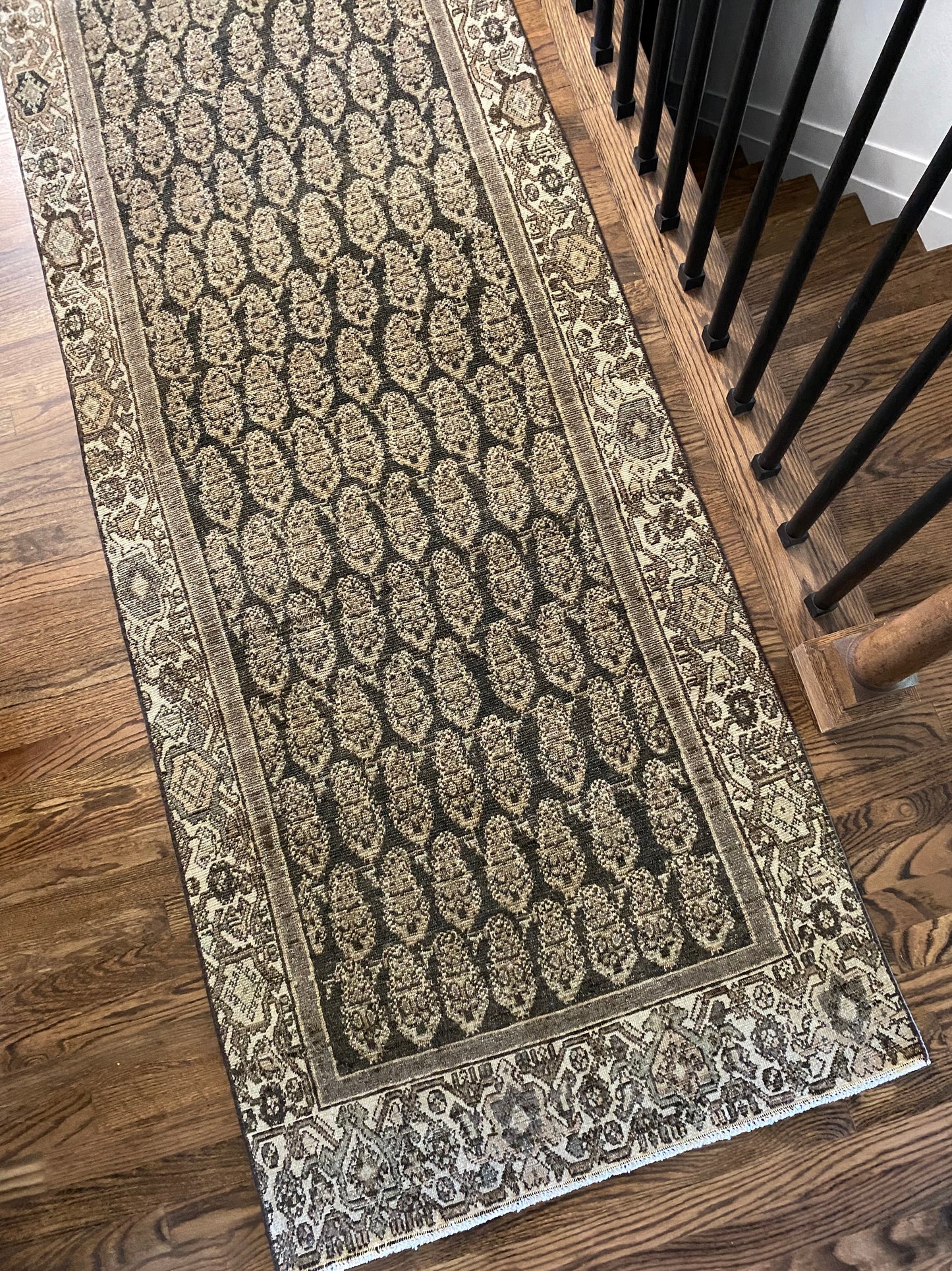 Mila 3’0.5 x 12’10