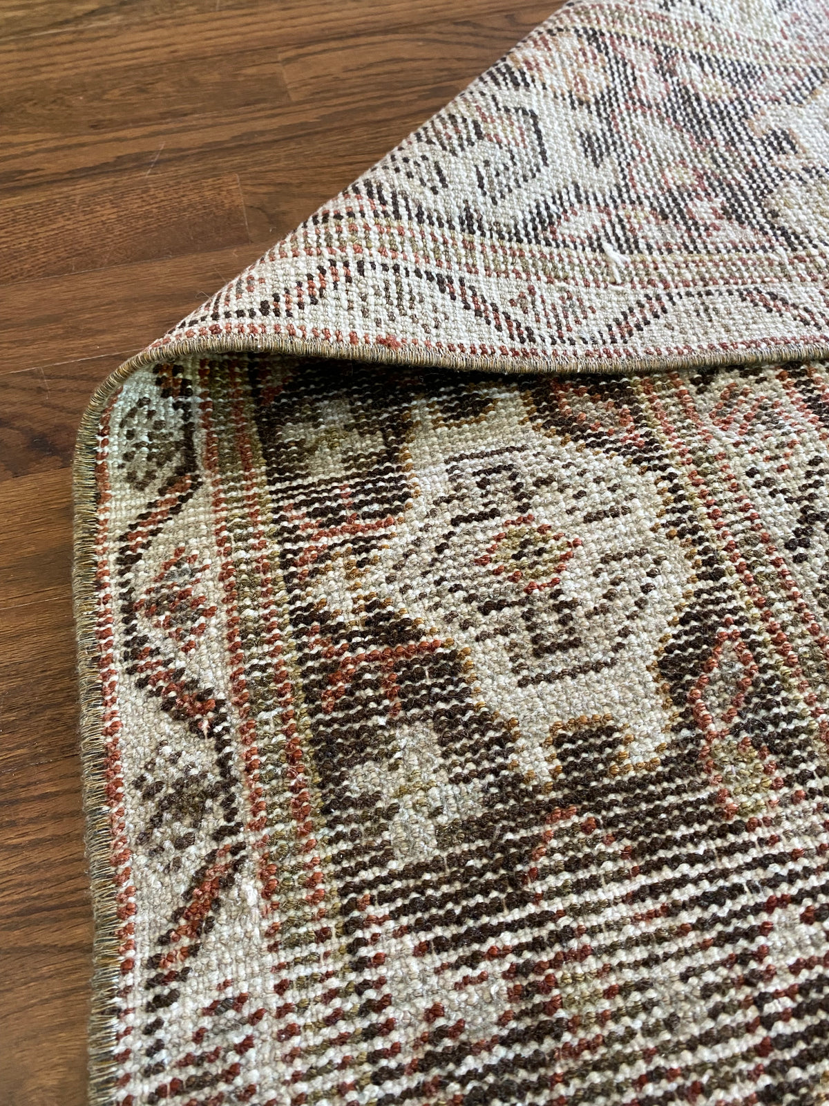 Antique Mahal Wool Area Rug 6’11x10’2” – Hand-Knotted Red Rug | Emre