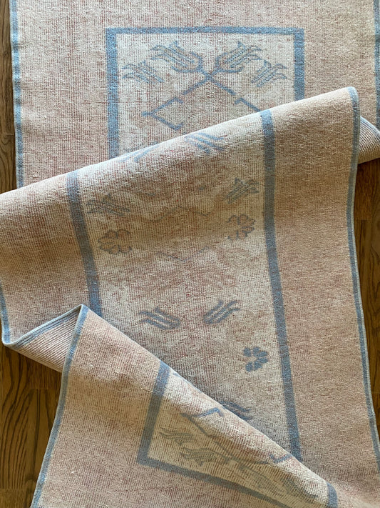 Teresa 2’8 x 6’2