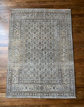 Load image into Gallery viewer, Paisley 3’4 x 4’6.5

