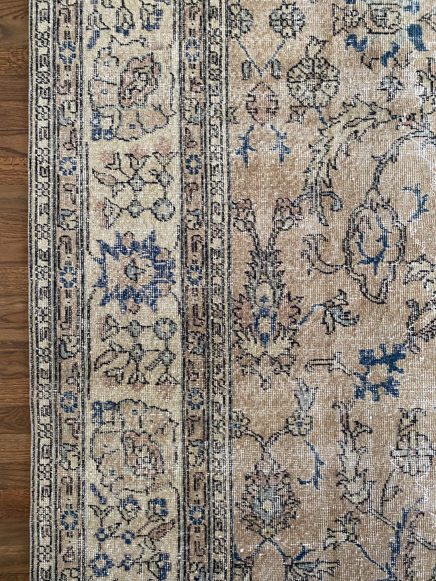 Khloe 8’7.5 x 12’2.5