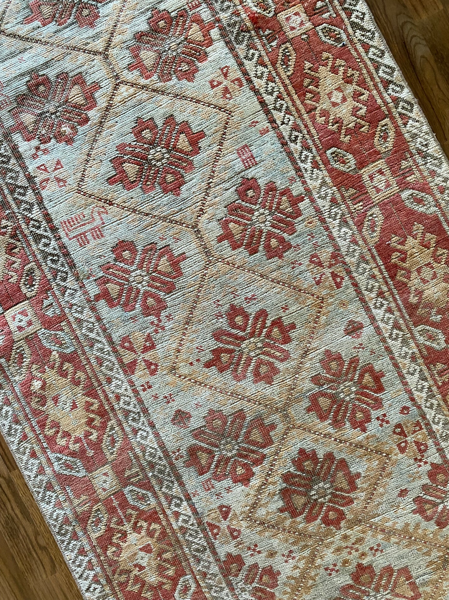 Odette 2’10 x 5’9