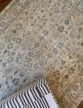 Load image into Gallery viewer, Dezi 7’5 x 10’7 (7 x 11)

