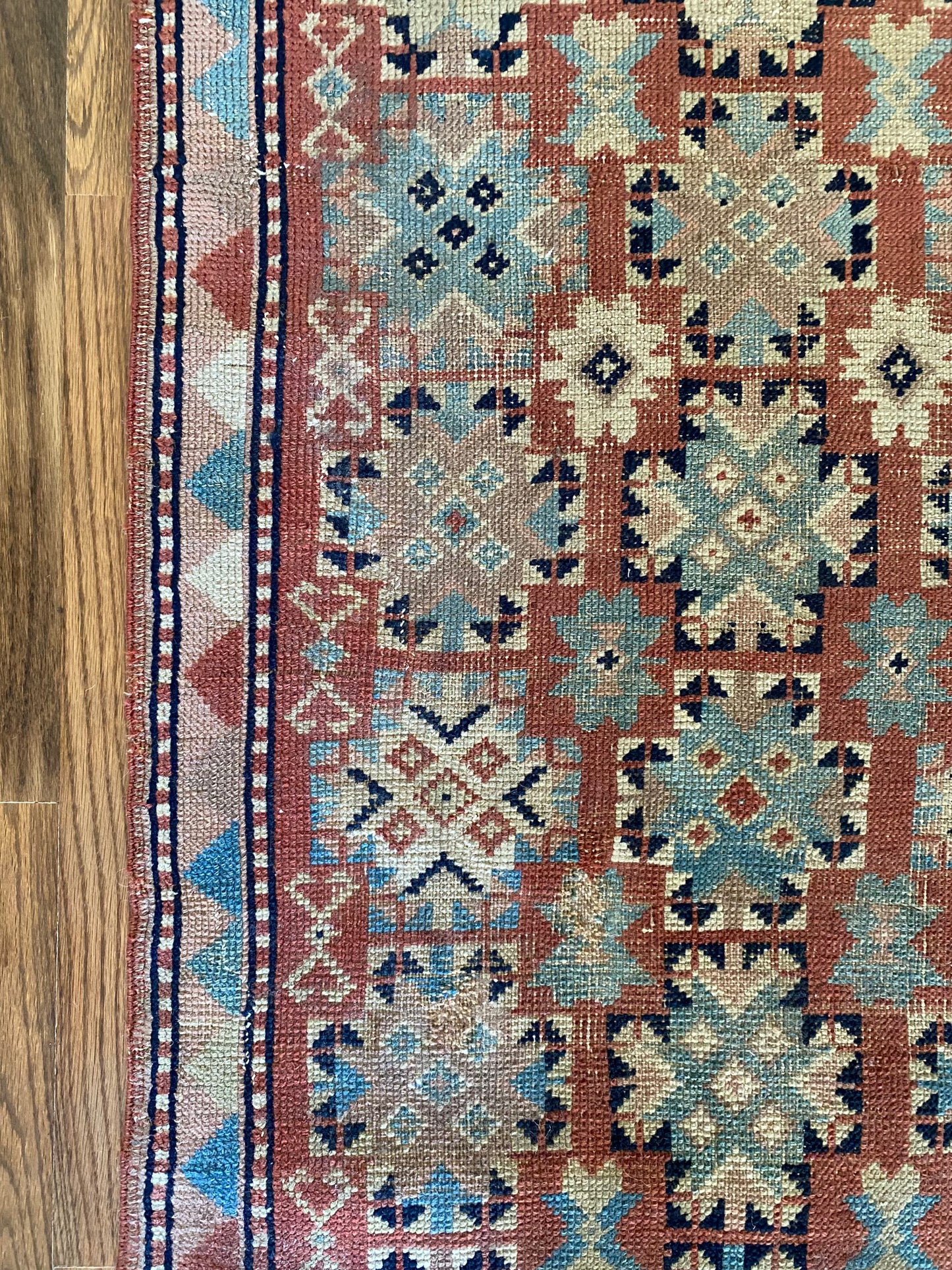 Camille 2’2 x 3’9.5