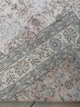 Load image into Gallery viewer, Suzette 8’7 x 12’5.5 (9 x 12)
