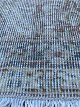 Load image into Gallery viewer, Lisa 6’7 x 10’4
