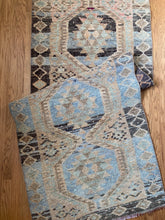 Load image into Gallery viewer, Mollie 2’10 x 8’5
