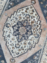 Load image into Gallery viewer, Chloe 5’9 x 9’4 (6 x 9)
